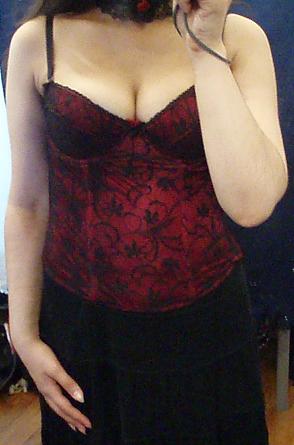 Bustier rouge et noir